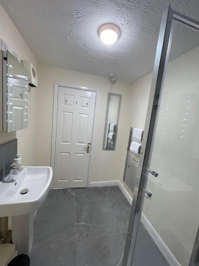 The Regency Entire 1 Bedroom Flat Accomodation Leicester Bagian luar foto